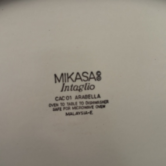 Mikasa Arabella 15” platter - Picture 2 of 2